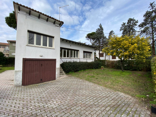 Villa in Affitto a Pisa