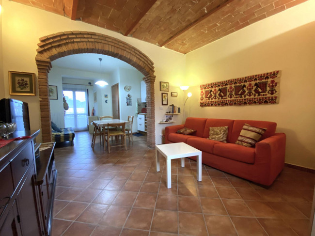 Appartamento in Affitto a Collesalvetti