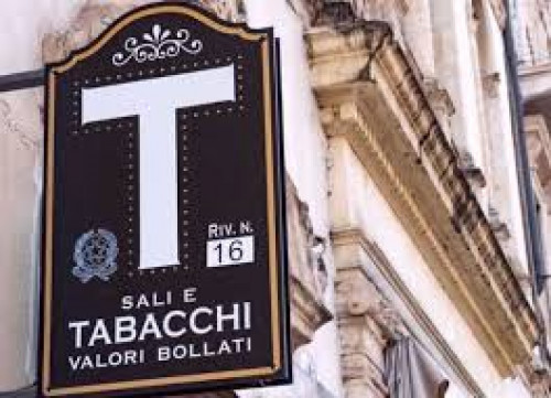 Attività commerciale in Vendita a Pisa