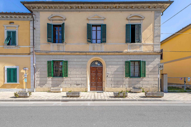 Villa in Vendita a Casciana Terme Lari