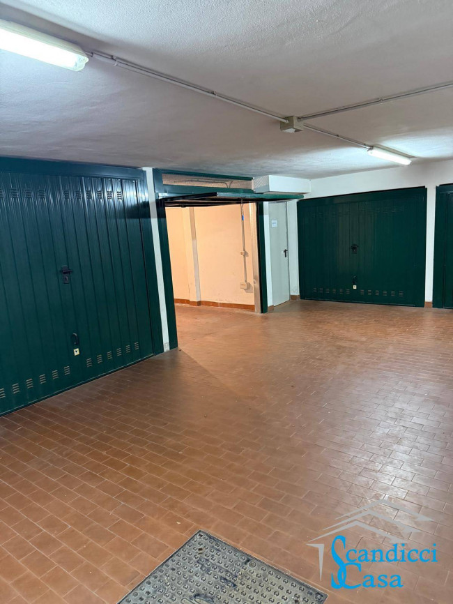 Garage in Vendita a Firenze