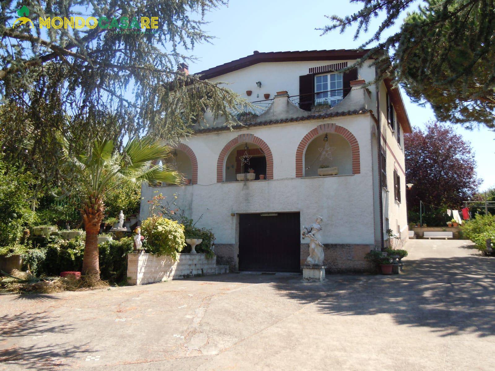 Villa in vendita a Palombara Sabina (RM)