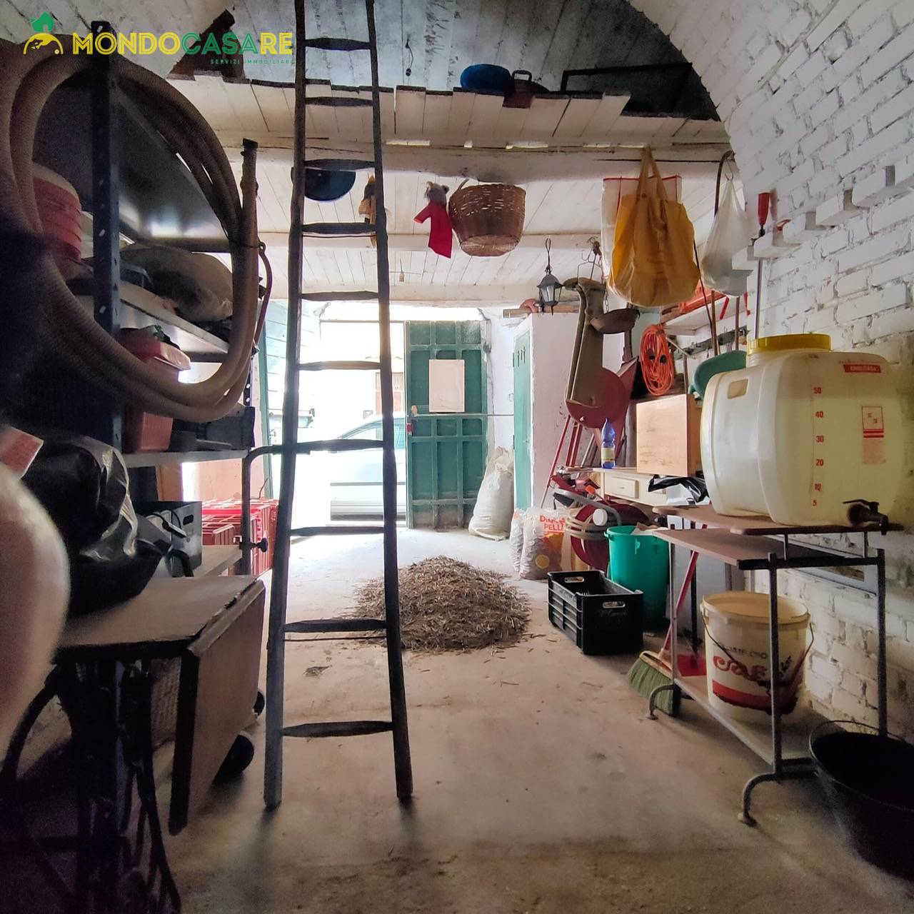 Magazzino in vendita a Palombara Sabina (RM)