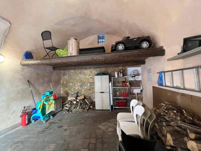 Garage/Box/Posto auto in vendita a Palombara Sabina (RM)