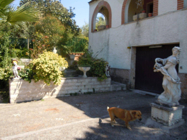 Villa in vendita a Palombara Sabina (RM)