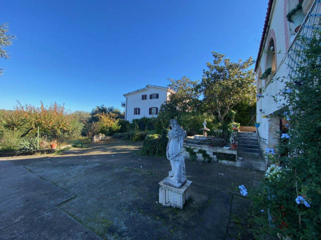 Villa in vendita a Palombara Sabina (RM)