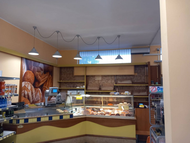 Attività commerciale in vendita a Pozzo d'Adda
