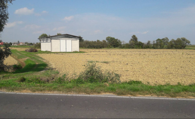 deposito/magazzino in vendita a Busnago