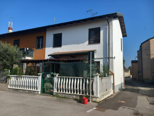 Casa indipendente in vendita a Comazzo (LO)