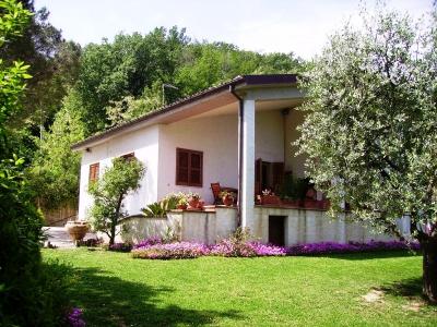 Villa in Vendita a Ascoli Piceno