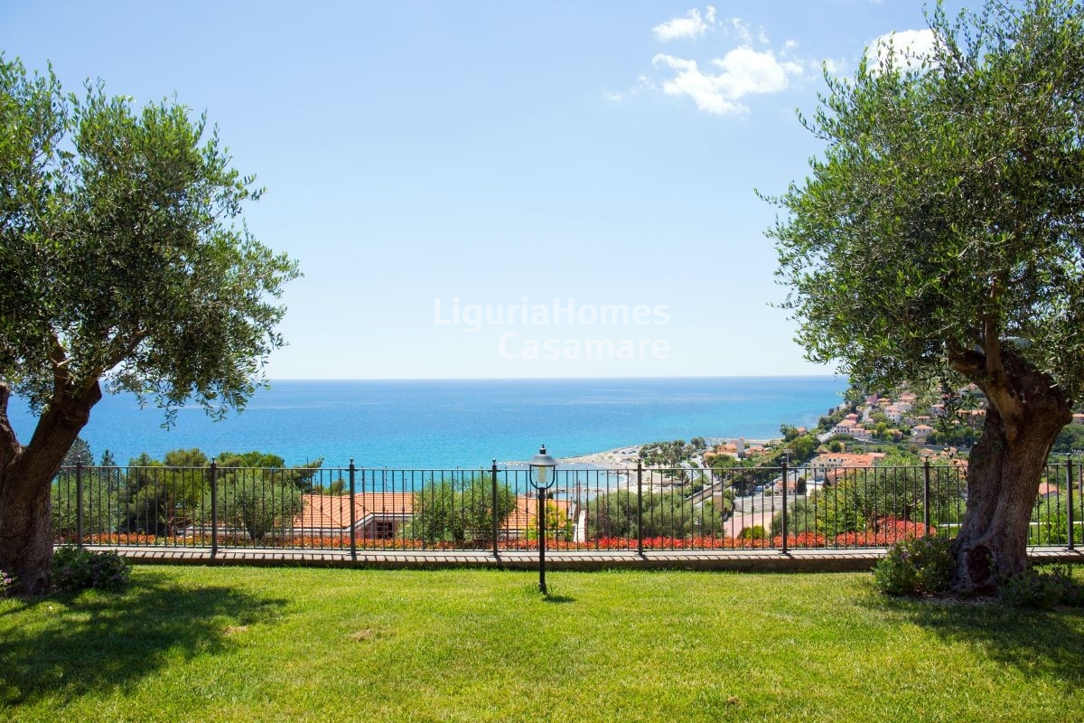 Villa IMPERIA vendita    LiguriaHomes Casamare Imperia