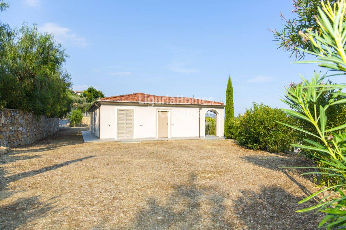 Villa IMPERIA vendita    LiguriaHomes Casamare Imperia