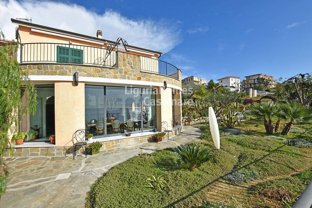 Villa SANREMO vendita    LiguriaHomes Casamare Sanremo