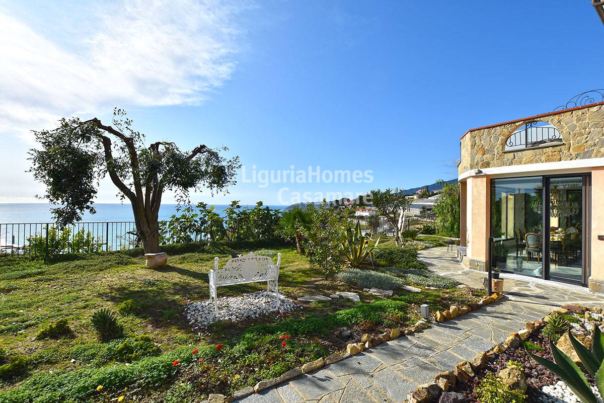 Villa SANREMO vendita    LiguriaHomes Casamare Sanremo