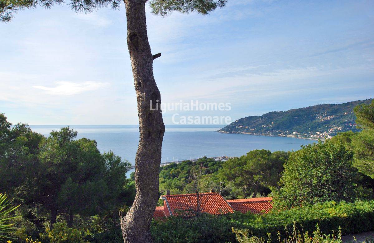 Villa ANDORA vendita    LiguriaHomes Casamare Imperia