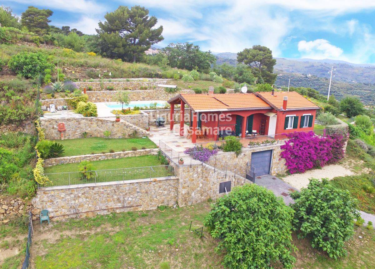 Villa COSTARAINERA vendita    LiguriaHomes Casamare Imperia