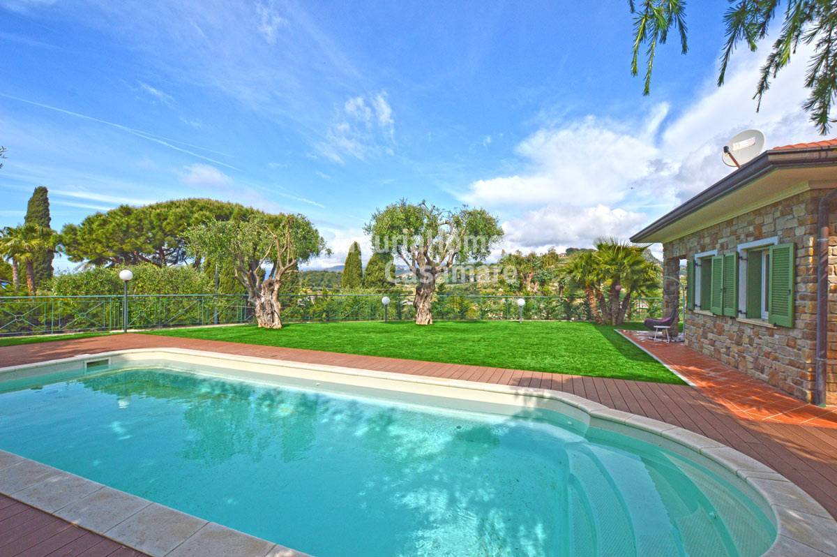 Villa in vendita a Bordighera (IM)