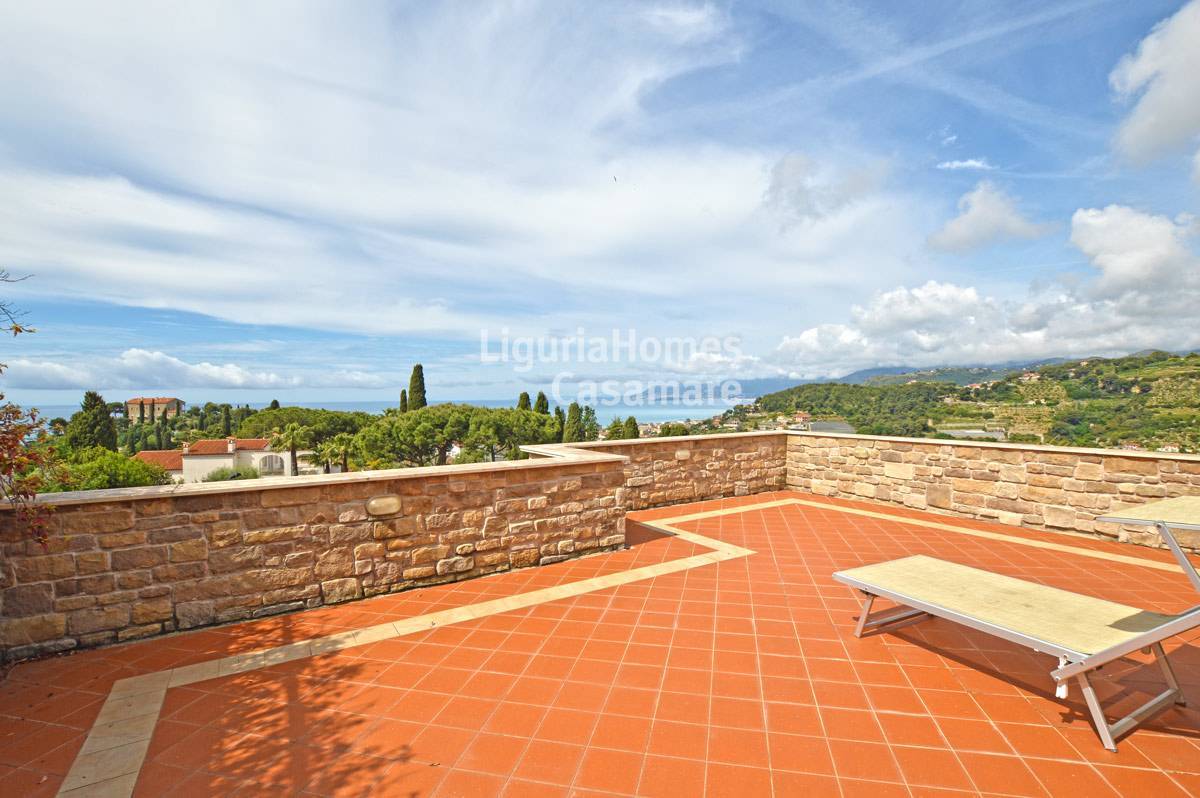 Villa in vendita a Bordighera (IM)