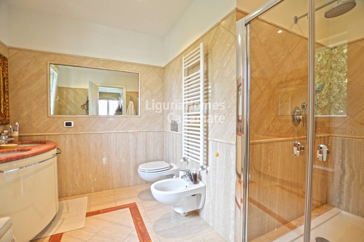 Villa in vendita a Bordighera (IM)