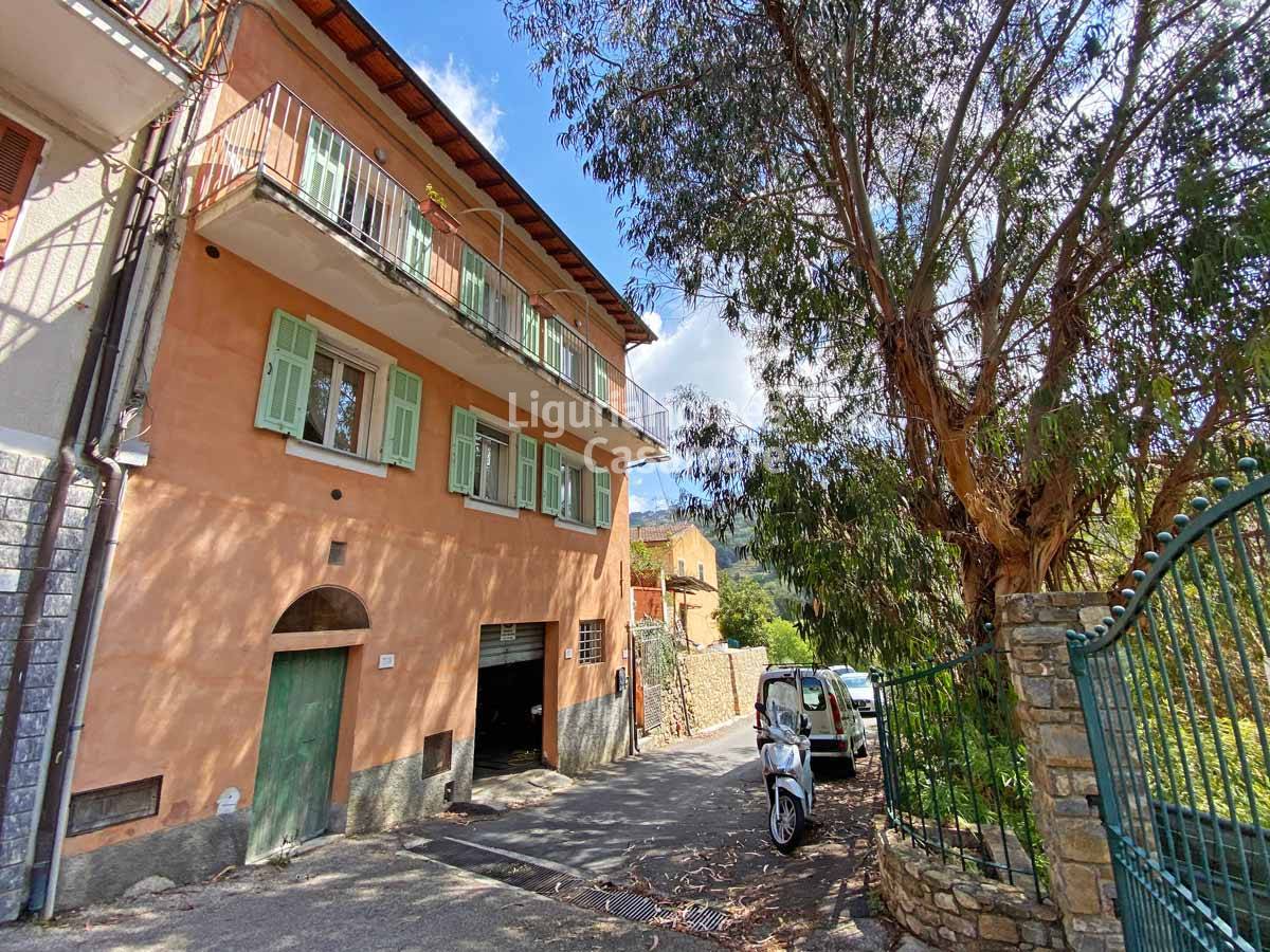 Porzione di casa in vendita a Vallebona (IM)