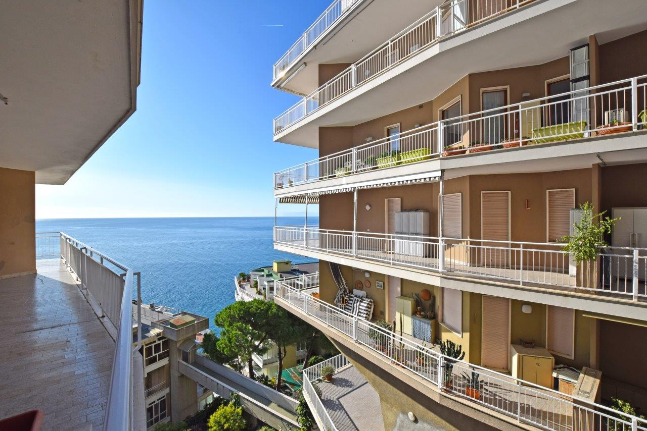 One bedroom Apartment with sea view for Sale in Ospedaletti