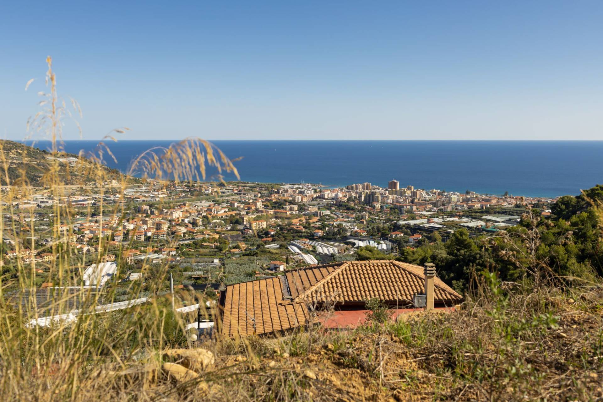 Villa in the countryside for sale in Arma di Taggia with stunning panoramic views