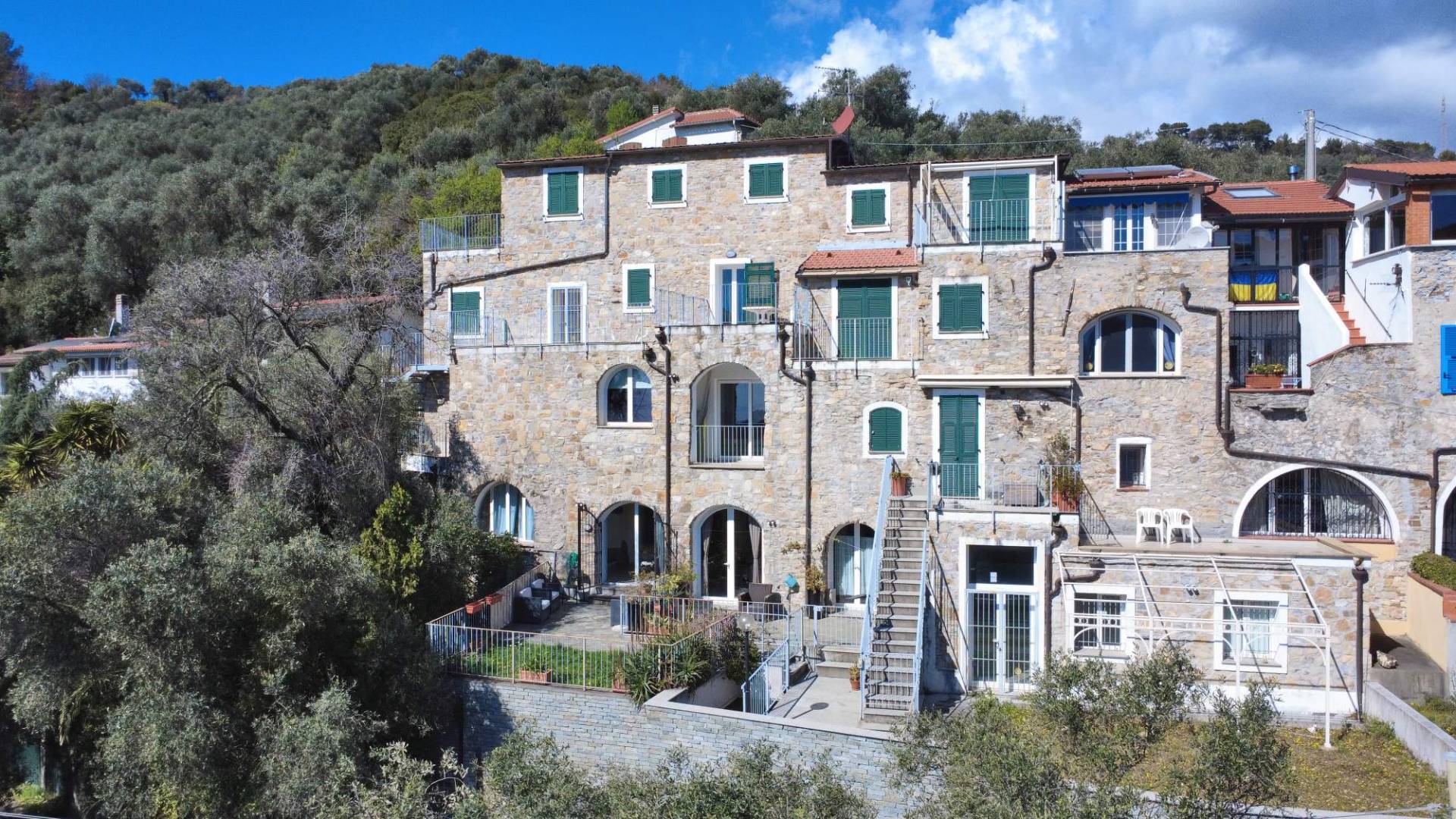 Apartment with garden for sale in Diano San Pietro