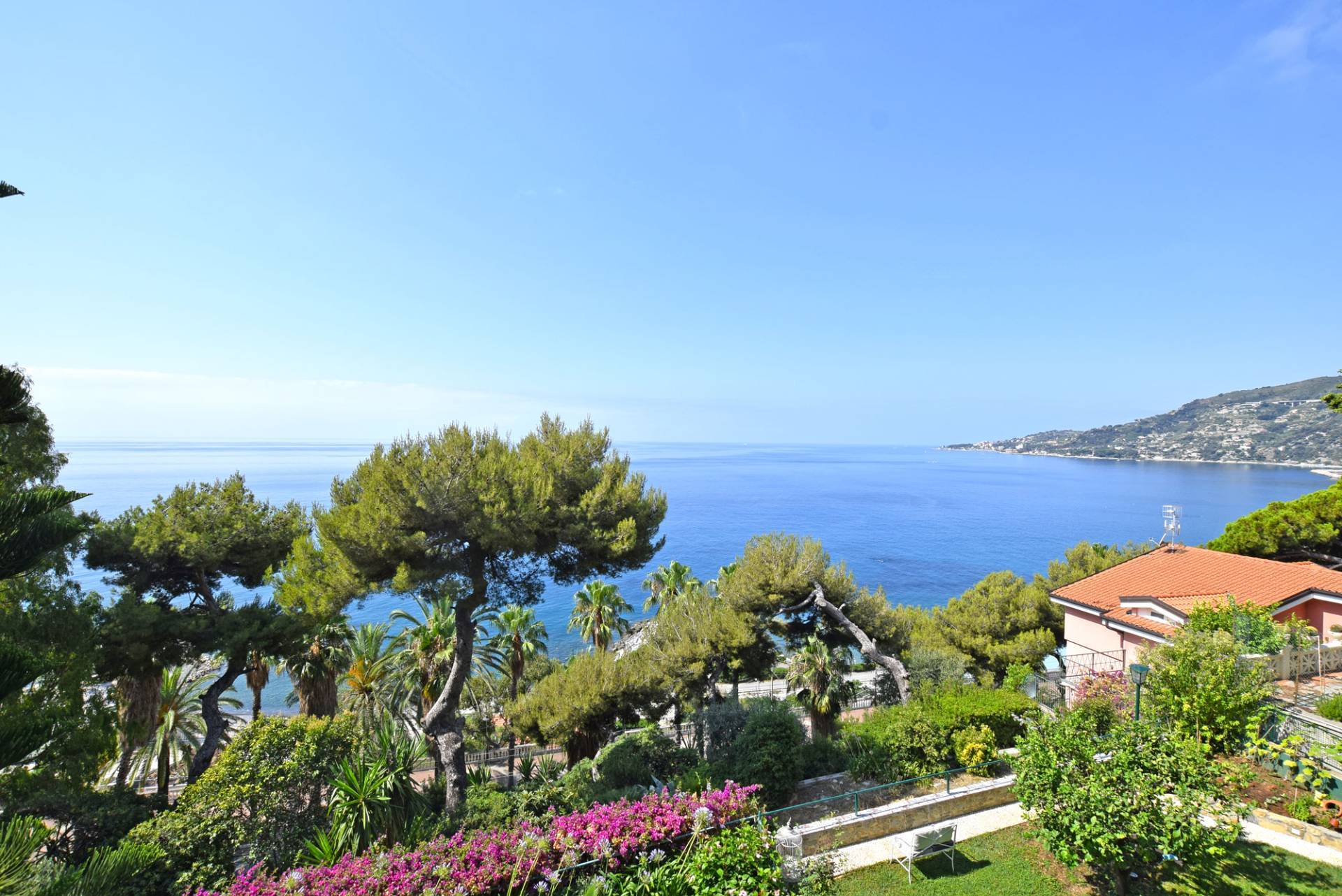 Apartment with sea view for sale in Ospedalleti