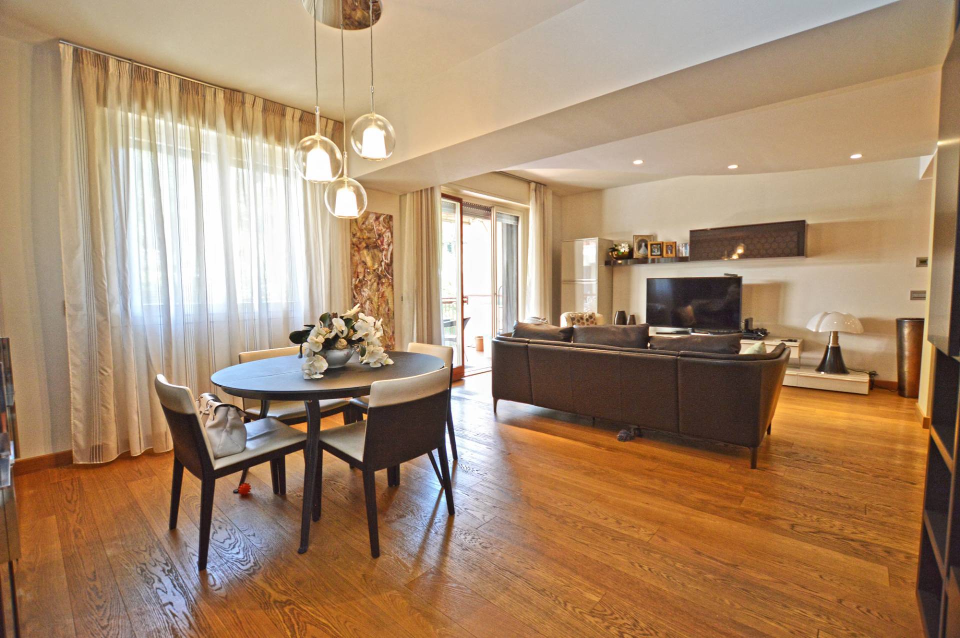 Three bedroom apartment for sale in Bordighera