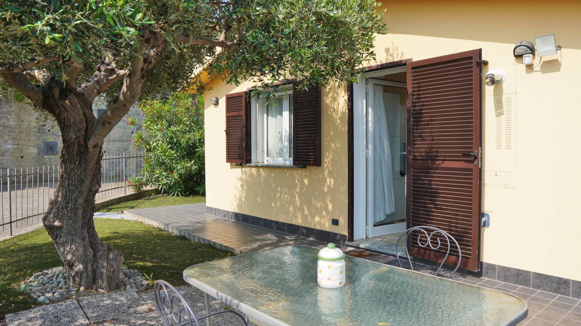 Charming detached house for sale in Imperia