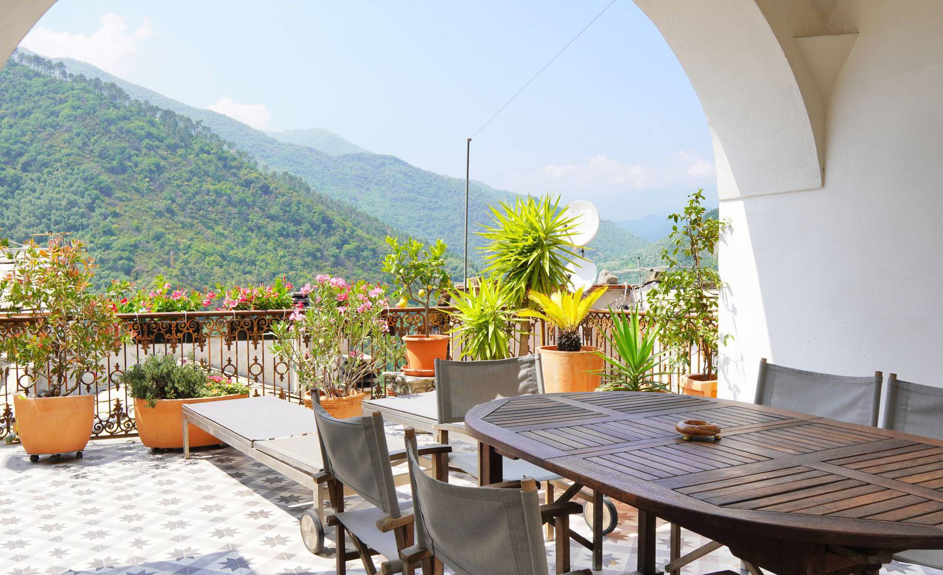 Elegant townhouse for sale in Montalto