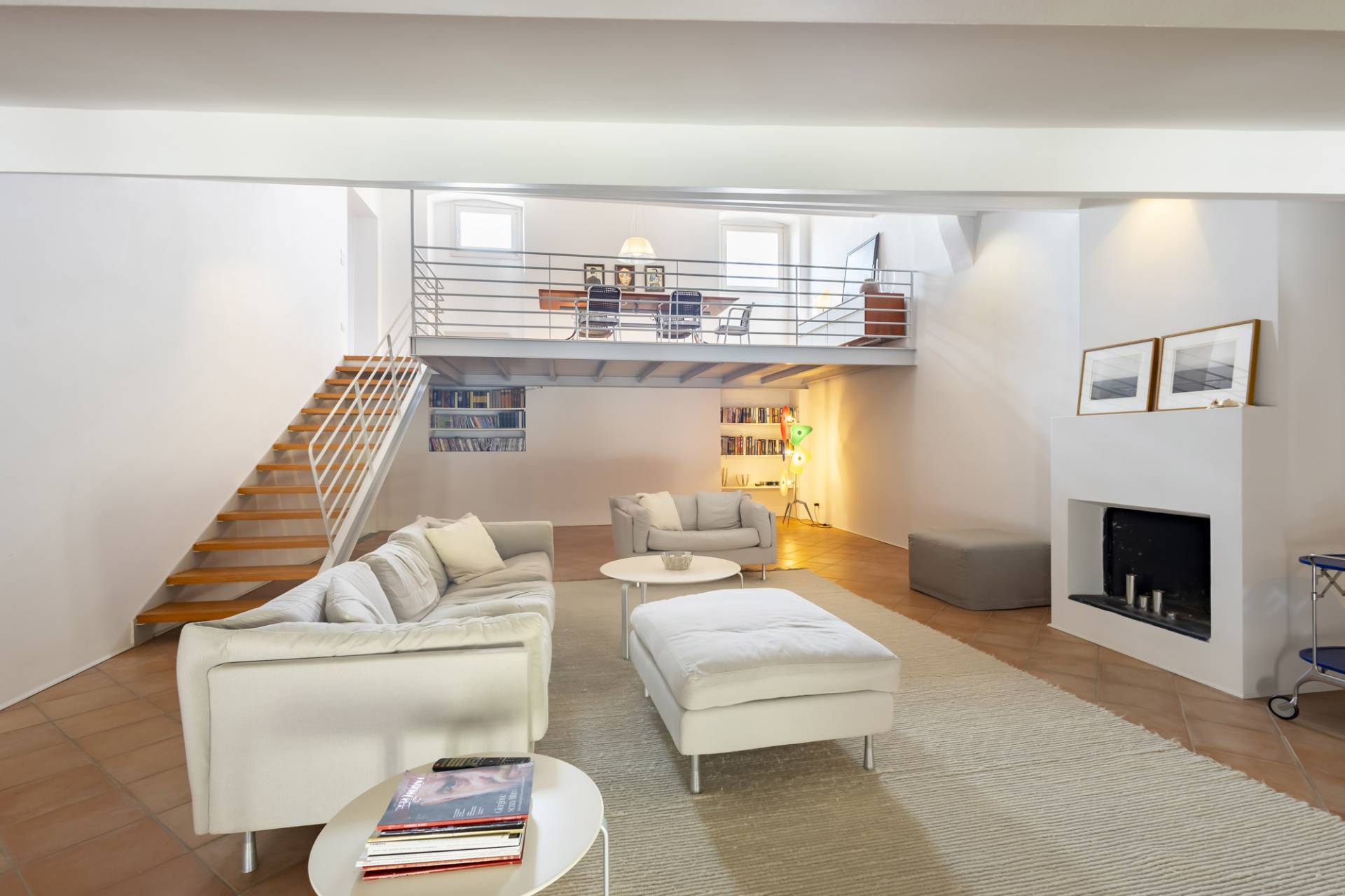 Bordighera Alta prestigious penthouse for sale with panoramic terrace and sea view