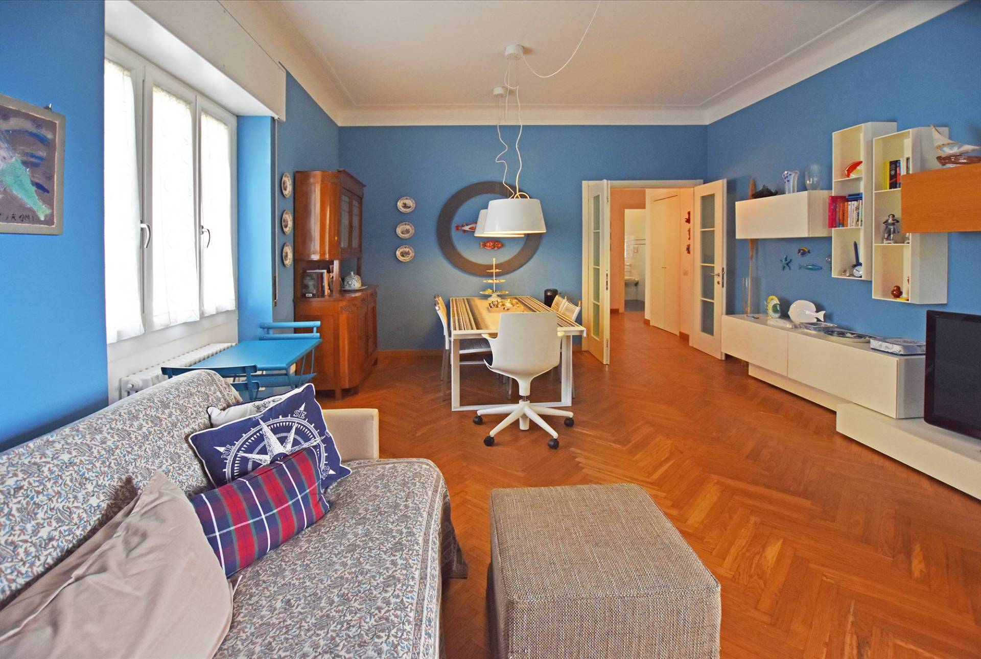 Two-bedroom apartment with sea view just steps from Portosole Marina for sale in San Remo