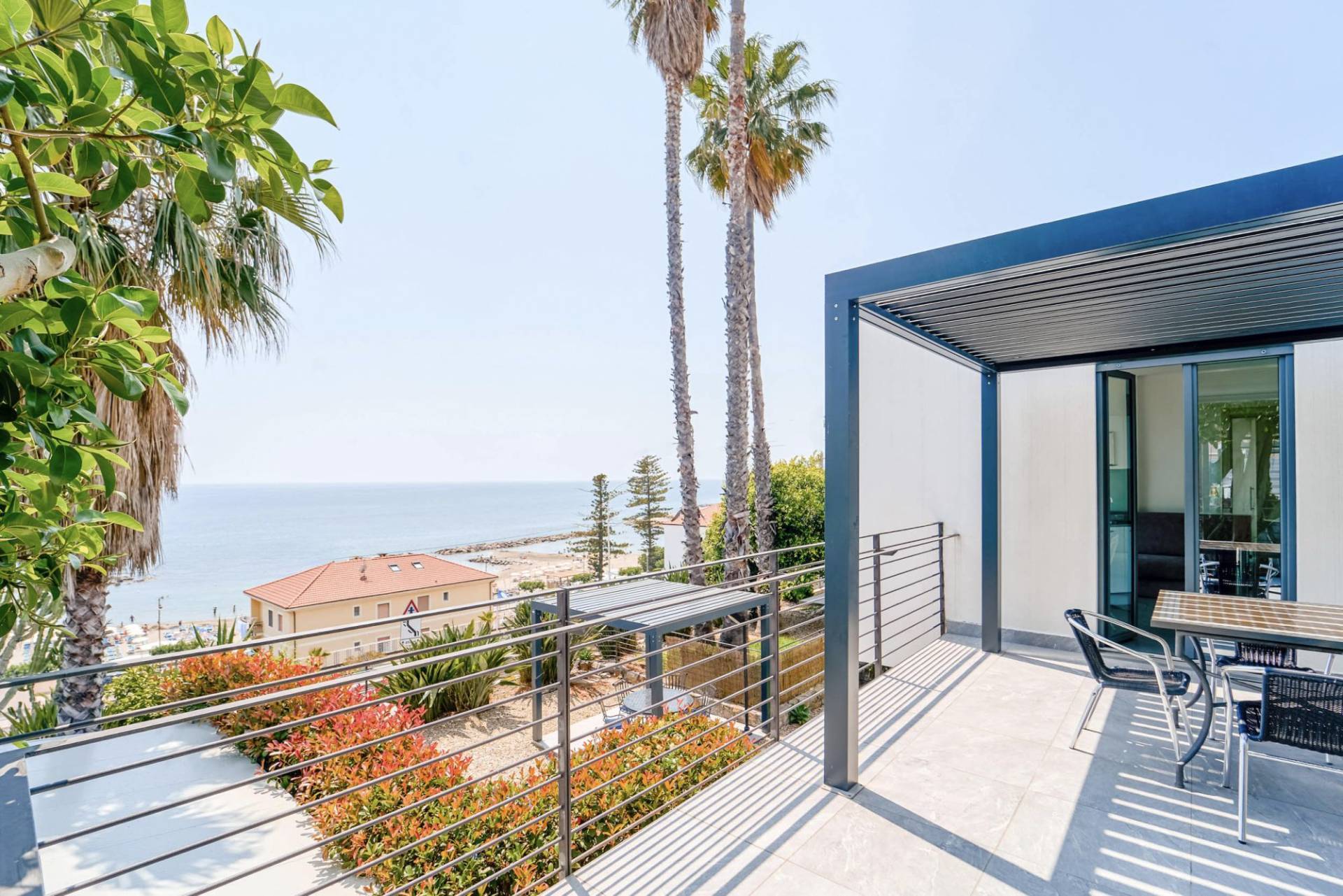 Apartment with large sea view terrace in Santo Stefano al Mare