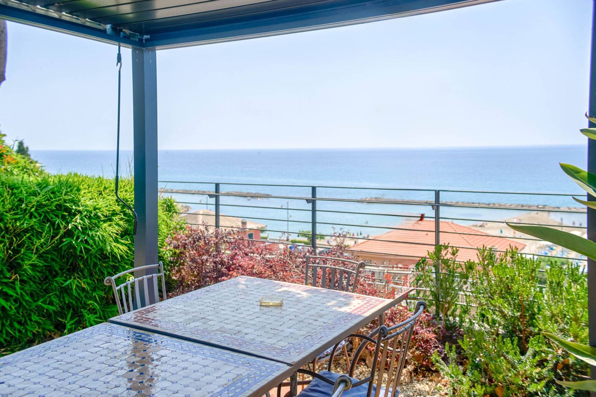 Apartment with sea view garden in Santo Stefano al Mare