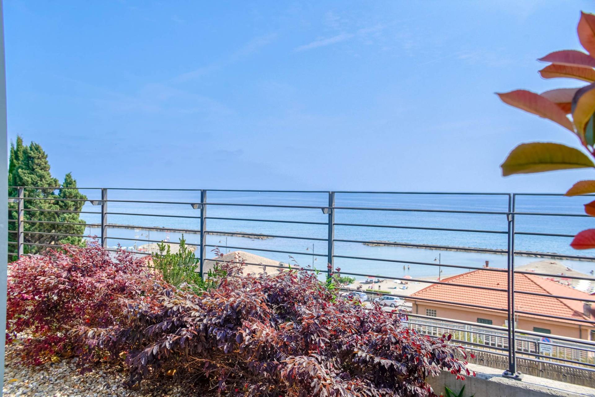 Apartment with sea view and private garden in Santo Stefano al Mare