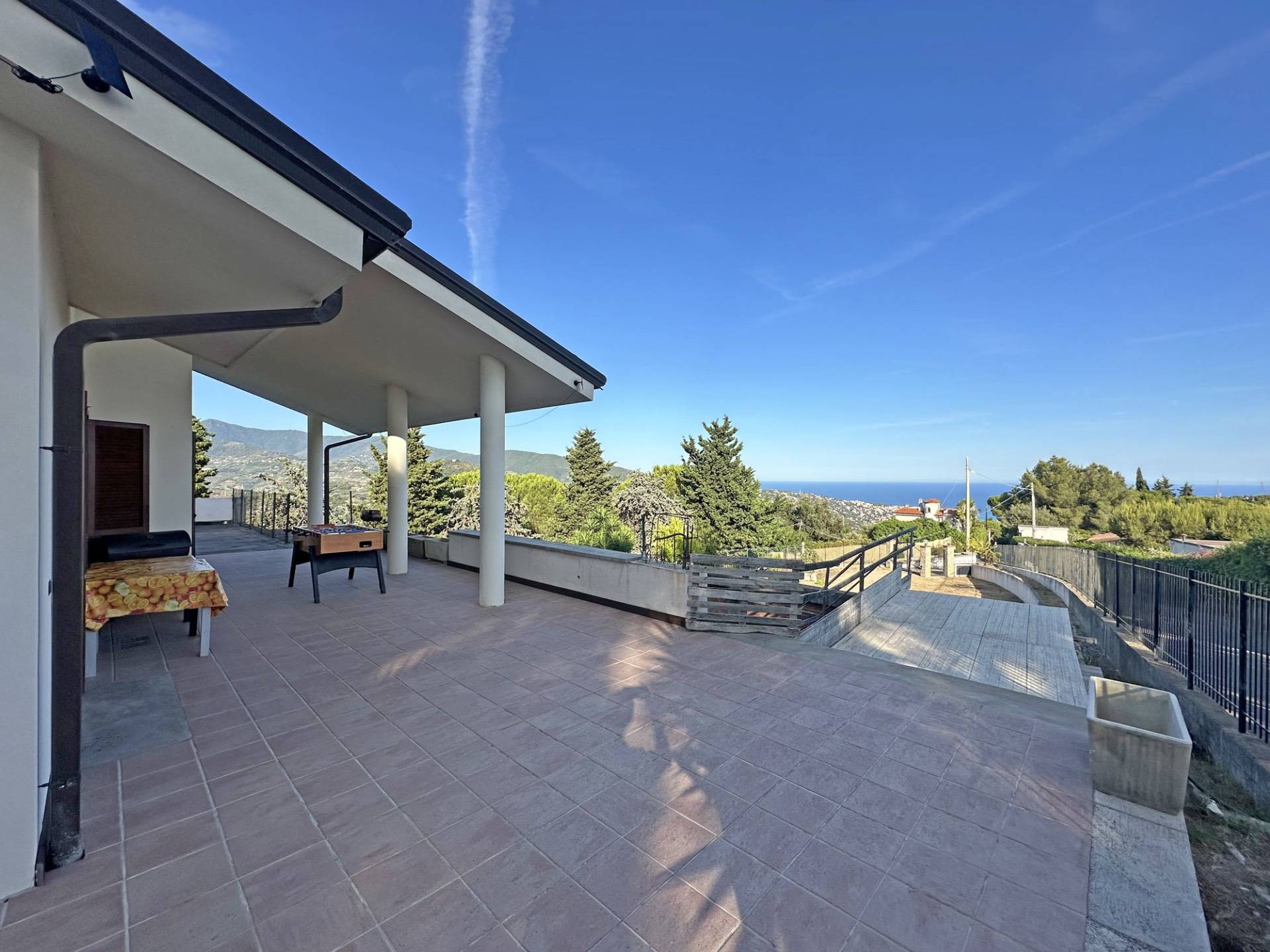 San Giacomo, Camporosso, Villa in a superb panoramic position with stunning sea views San Giacomo, Camporosso, Villa in a superb panoramic position with stunning sea views