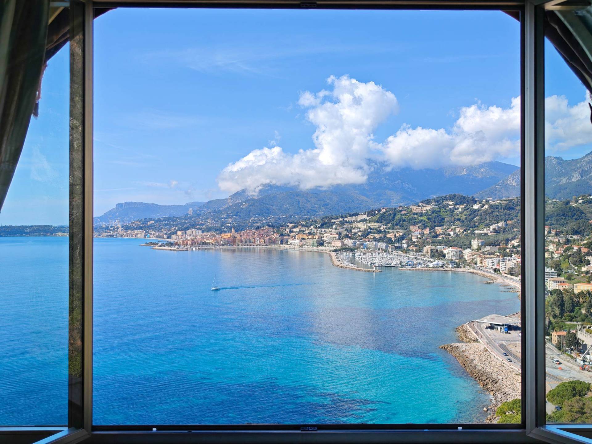 Water front apartment for sale in Ventimiglia, Grimaldi