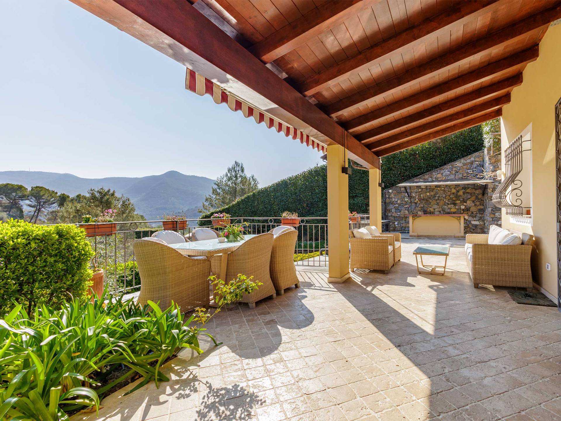 Villa with pool for Sale in the Garlenda Golf Club