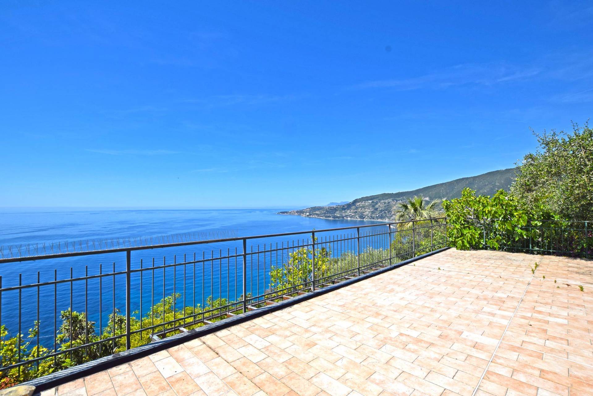 Villa with garden and panoramic sea view Villa with garden and panoramic sea view