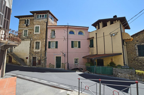 Porzione di casa in vendita a Bordighera (IM)