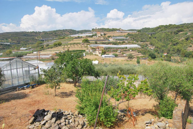 Terreno edificabile in vendita a Santo Stefano Al Mare (IM)