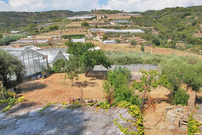 Terreno edificabile in vendita a Santo Stefano Al Mare (IM)