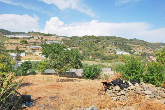 Terreno edificabile in vendita a Santo Stefano Al Mare (IM)