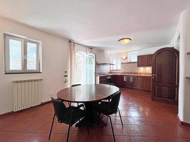 Villen/Häuser zum kaufen in Alassio