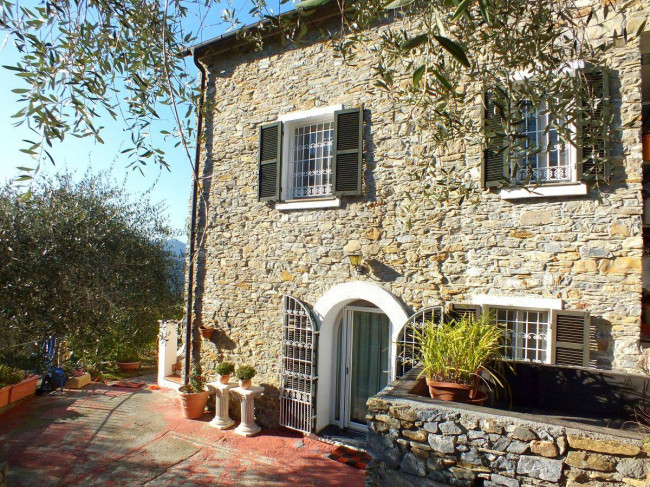 Villen/Häuser zum kaufen in Alassio