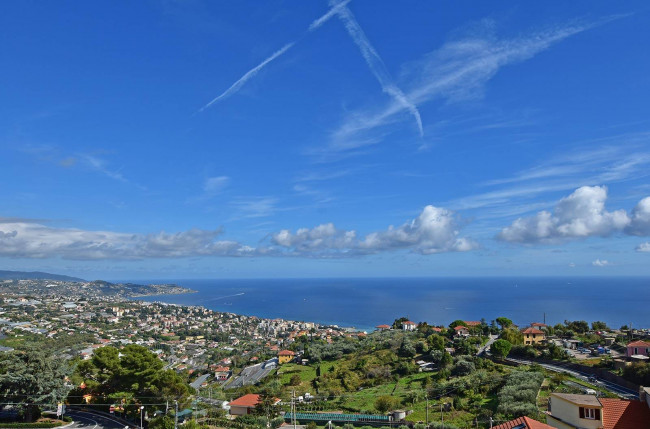 Porzione di casa in vendita a Sanremo (IM)