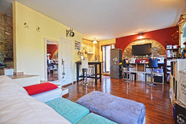 Casa di paese in vendita a Vallebona