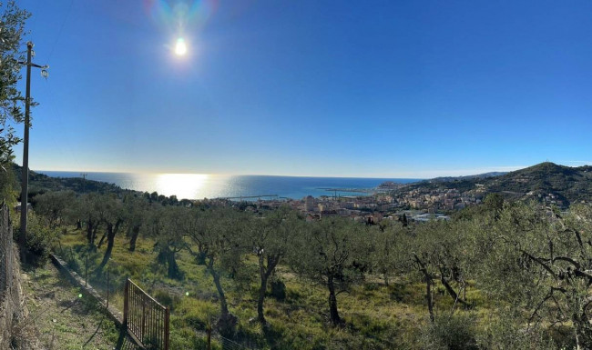 Terreno edificabile in vendita a Imperia (IM)