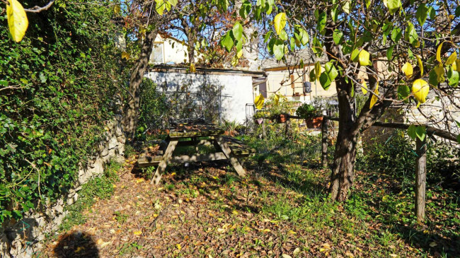 Casa di paese in vendita a Prelà